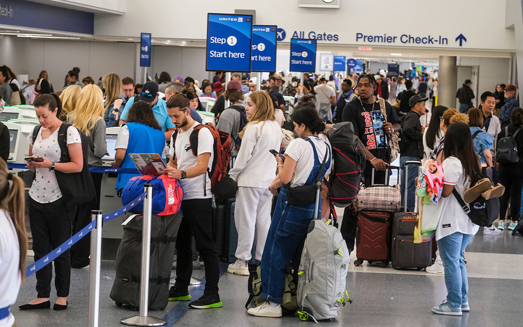 Smooth Travel Starts Here: Top 5 Visa Tips to Beat Peak Season Rush!